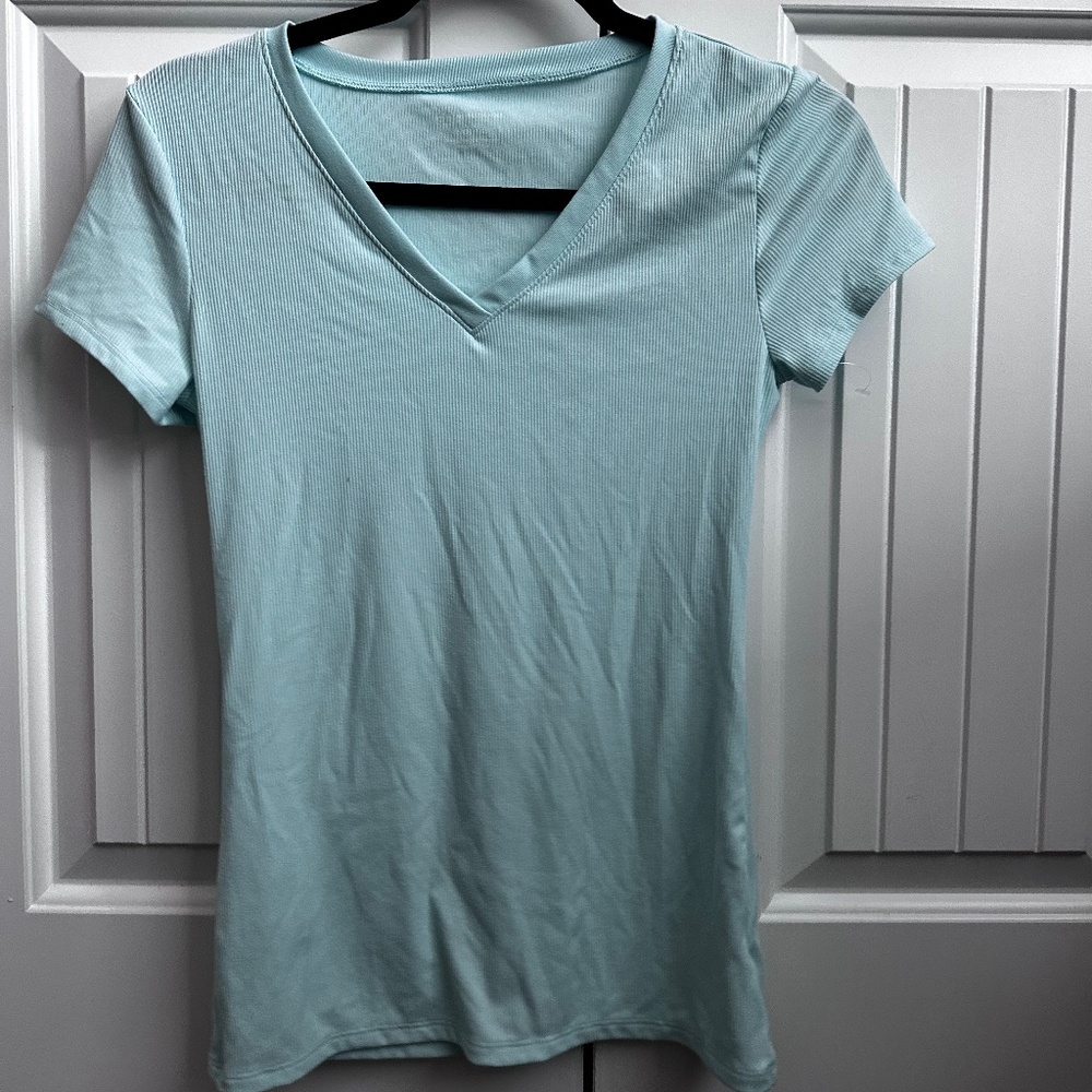 No Boundaries Ribbed T-shirt, Size S, light blue